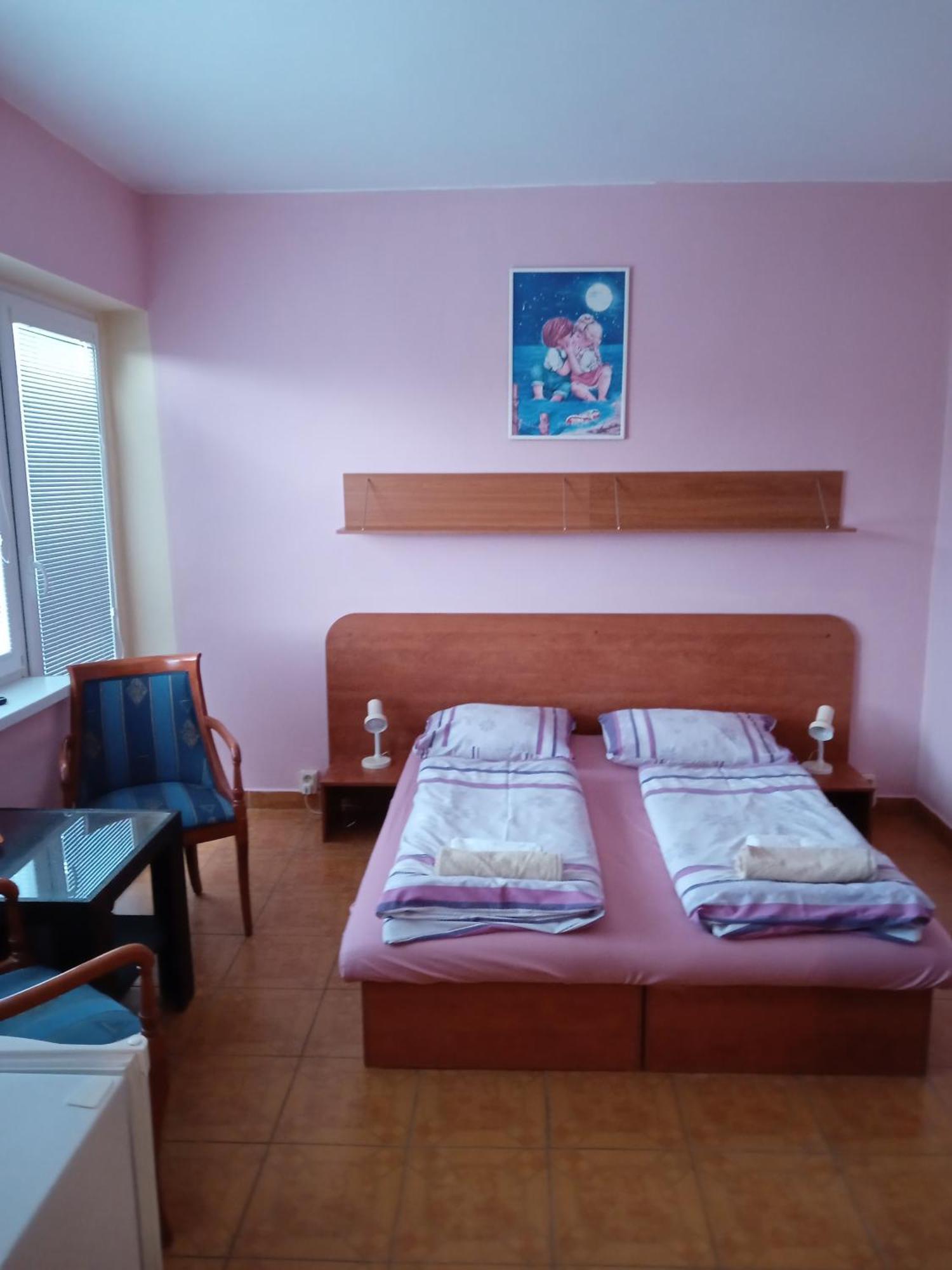 Garni Hotel Sonata Тренчианске-Теплице Экстерьер фото