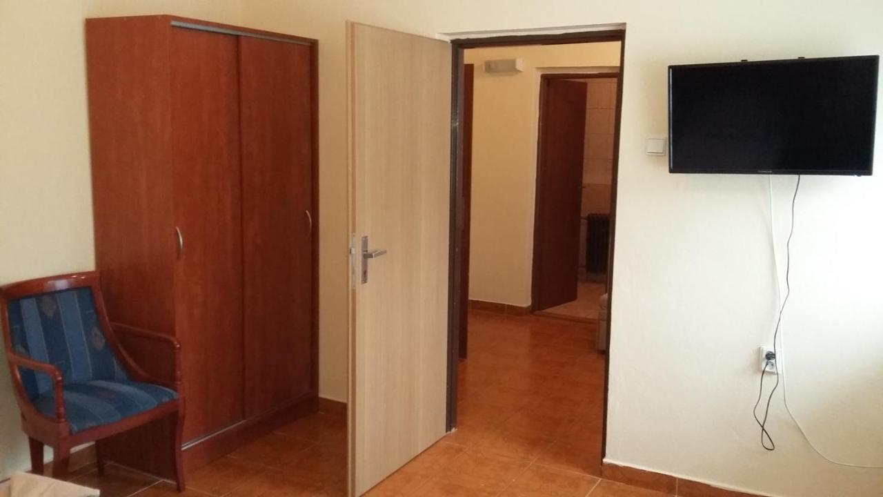 Garni Hotel Sonata Тренчианске-Теплице Экстерьер фото