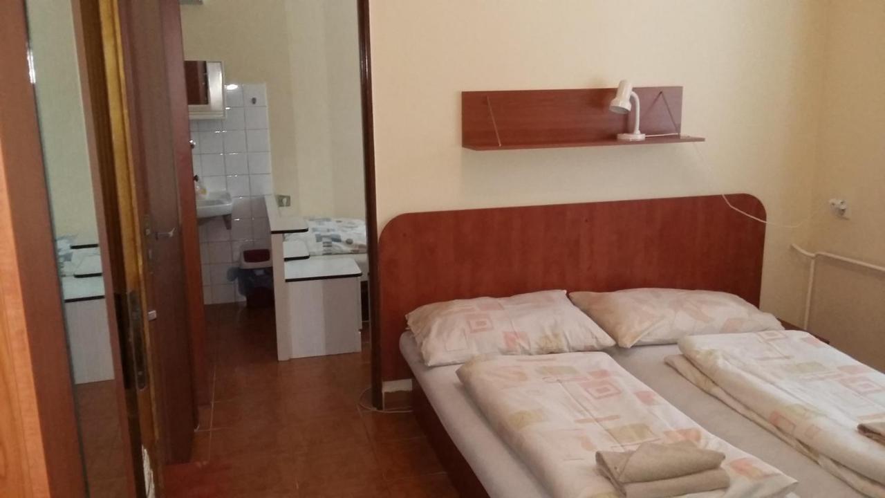 Garni Hotel Sonata Тренчианске-Теплице Экстерьер фото